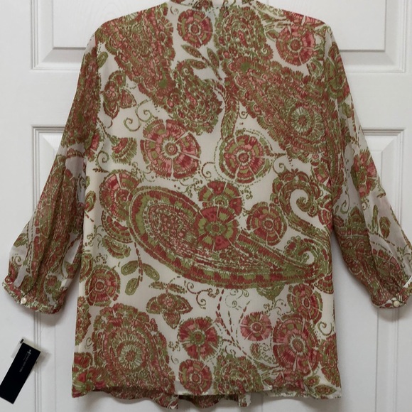 Jones New York cream, coral, & grn paisley top, sz M - Picture 3 of 3